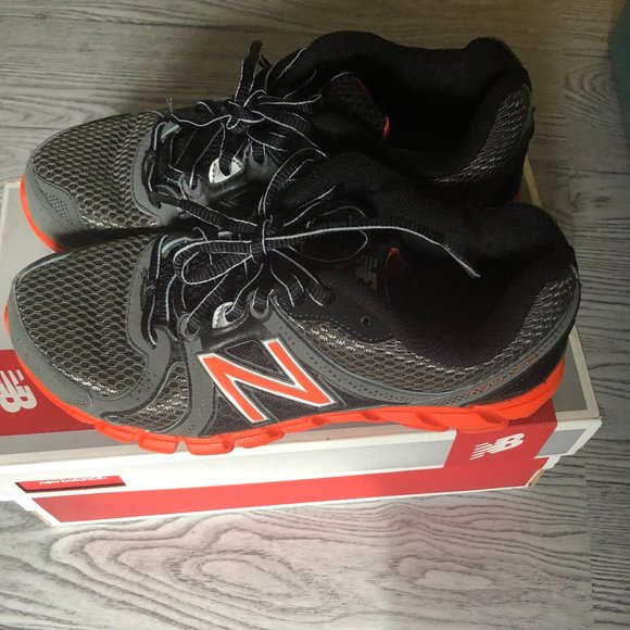 New Balance 750 Grade School Sneakers - Picture 5 of 7